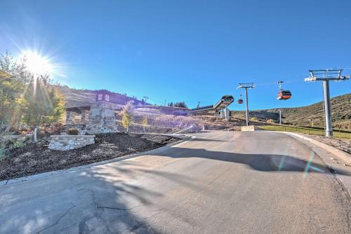 Lovely Ski-In and Ski-Out Sundial Studio with Hot tub! image 10