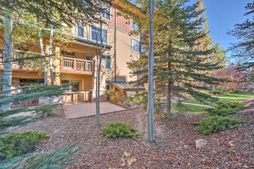 Lovely Ski-In and Ski-Out Sundial Studio with Hot tub! image 19